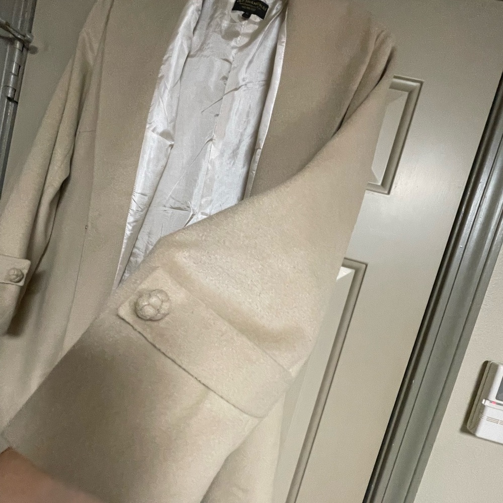 Wool-Blend Beige Trench Coat with Decorative Closure - Picture 5 of 10